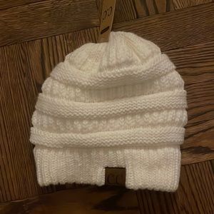 CC knit hat